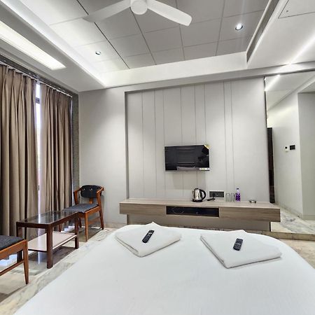 Hotel Statusinn, Ichalkaranji Exteriér fotografie