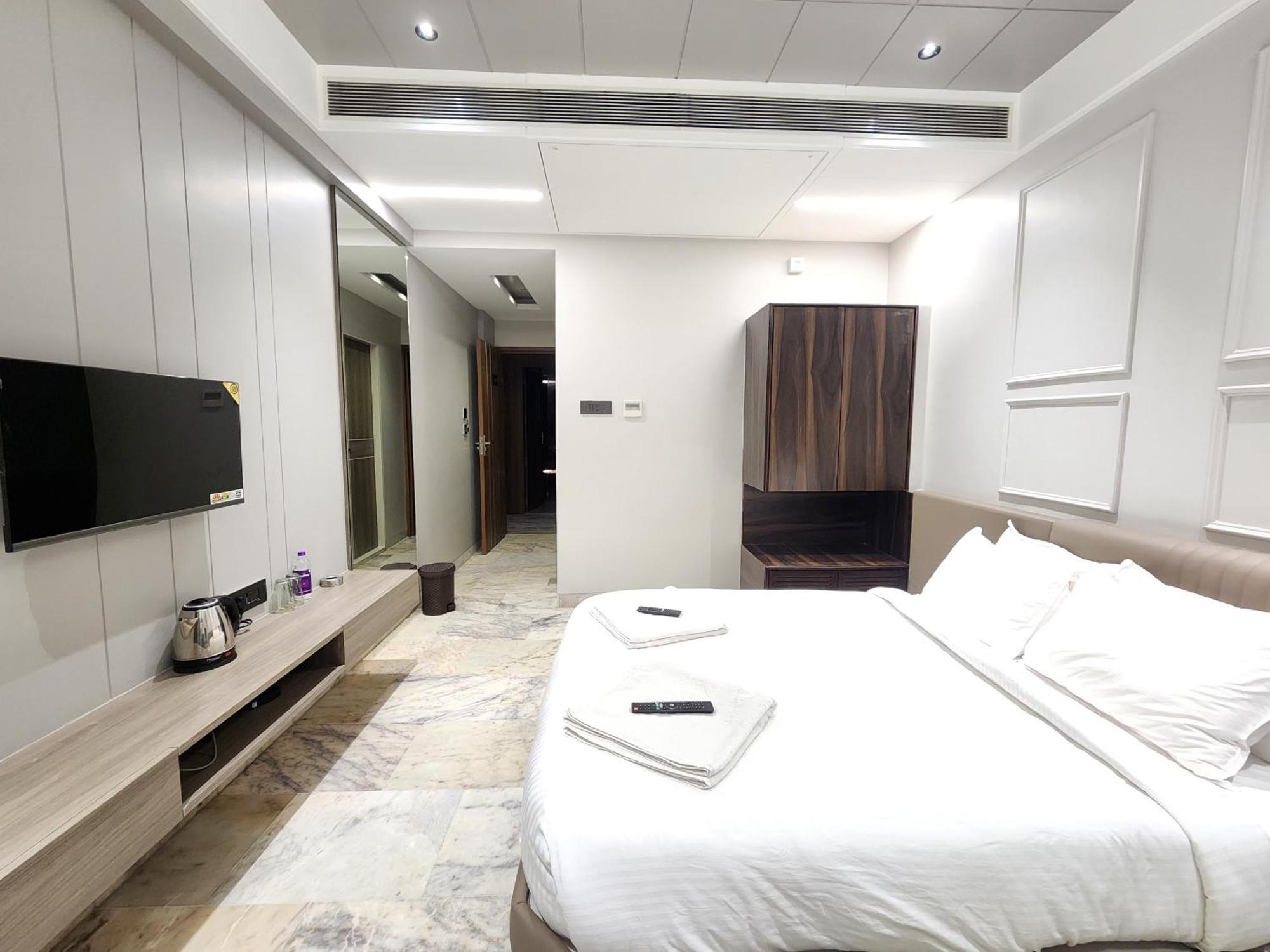 Hotel Statusinn, Ichalkaranji Exteriér fotografie