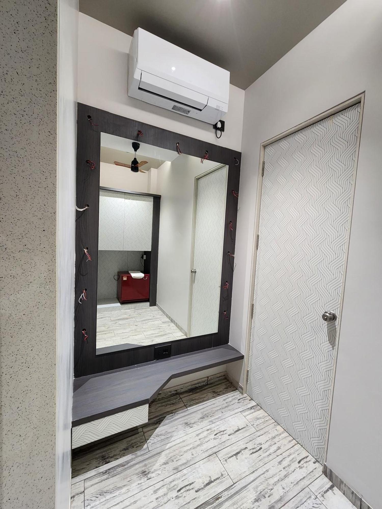 Hotel Statusinn, Ichalkaranji Exteriér fotografie