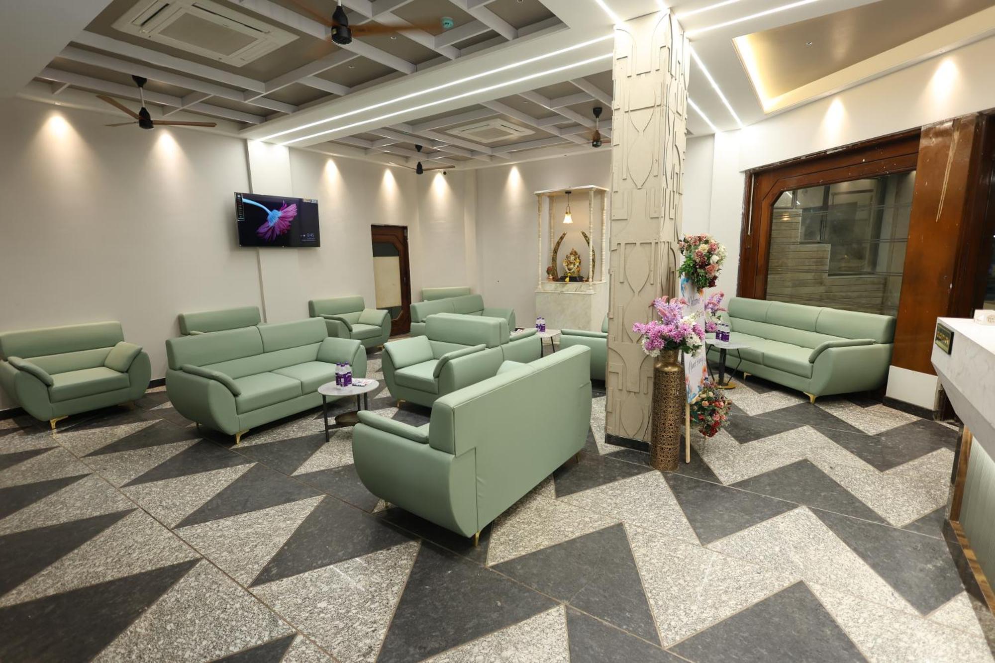 Hotel Statusinn, Ichalkaranji Exteriér fotografie